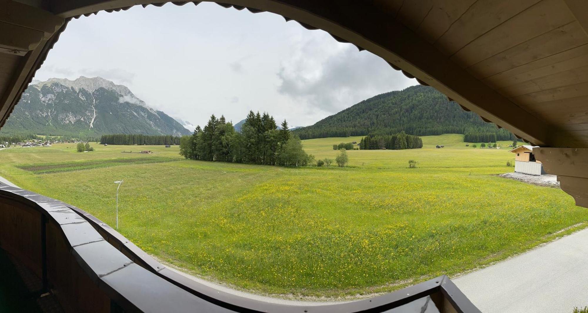 Ferienwohnung Haus am Waldrand Leutasch Exterior foto